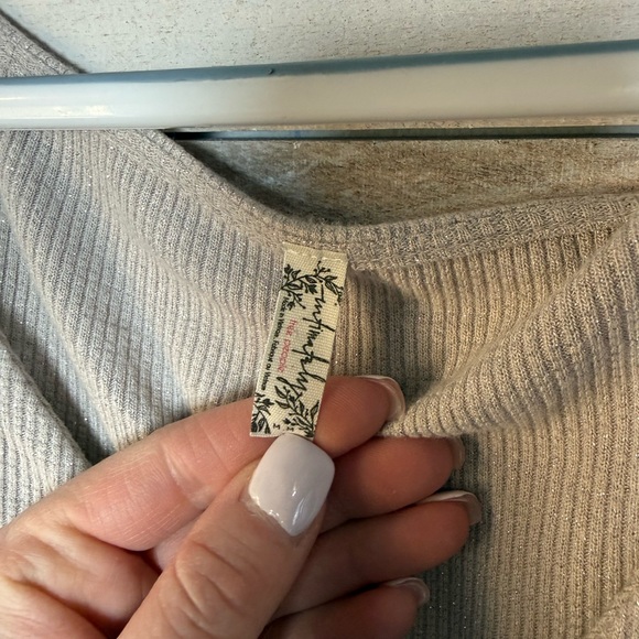 Free People Intimately Say When Long Sleeve Grey Metallic Sparkle Top Size M - Picture 3 of 7